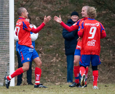 Mål, Henrik Larsson har språngnickat in 3-3, Henriks
