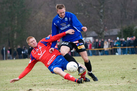 Mål, Marcus Pode gör sitt andra mål när han glider ur