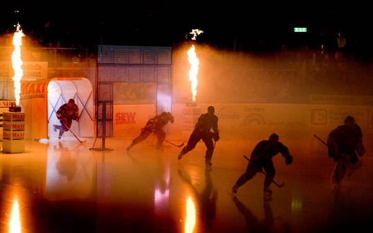 HV71 gör entre