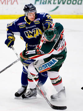Pasi Puistola, HV71, Oscar Hedman, Frölunda, tackling
