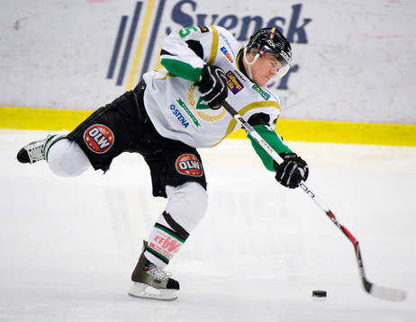 Mikael Johansson, skjuter sönder klubban