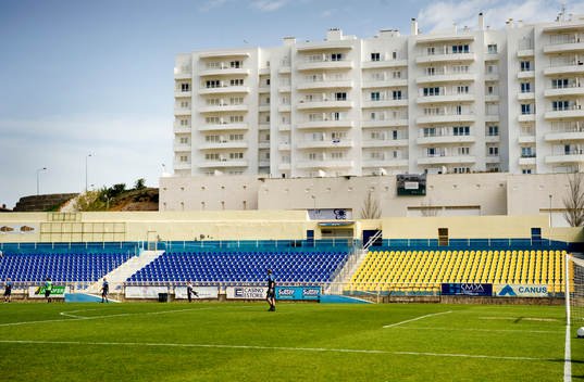 Träning på Estadio Antonio Coimbra da Mota i Estorilo