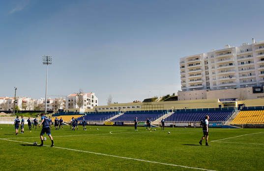 Träning på Estadio Antonio Coimbra da Mota i Estorilo