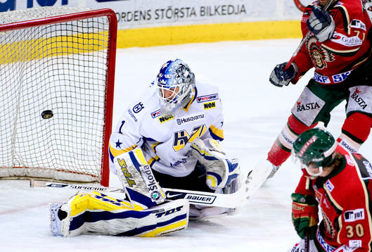 Bläddra bland fler bilder av Ishockey, Elitserien, Semifinal 3, Frölunda-HV71