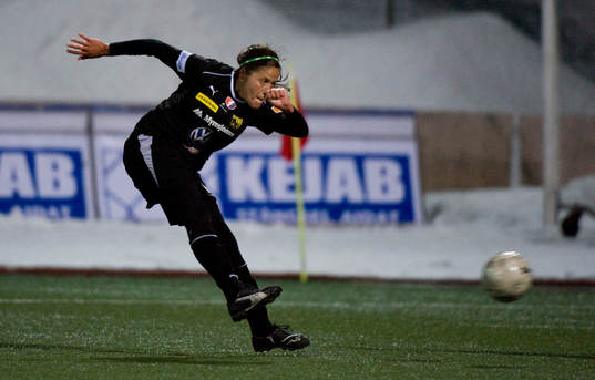 Madelaine Edlund, Umeå skjuter in 2-0