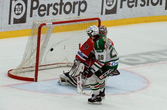 Jakob Johansson, Rögle, avgör med att sätta 3-2 på