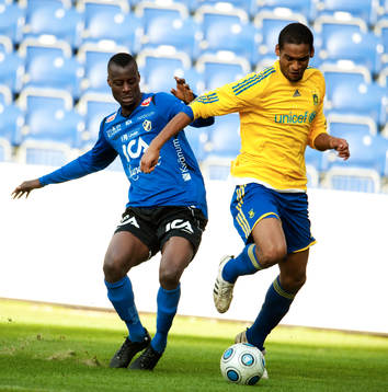 Joe Sise, Halmstad och Mikkel Bischoff, Bröndby