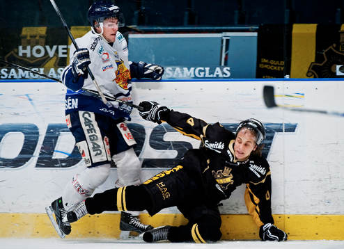 Mikael Österberg, AIK, faller