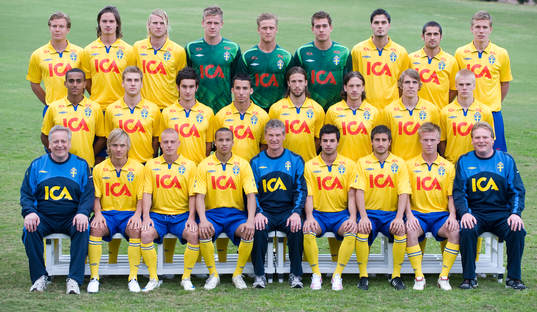Bakre raden fr.v,  Per Karlsson, Mikael Lustig, Ola