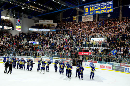 HV71 tackar publiken, jubel