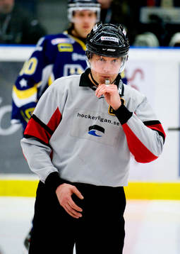 Ulf Rönnmark domare, pipa, visselpipa