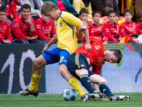 Pontus Wernbloom brottas med Torrejon