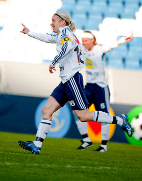 Victoria Svensson har gjort 1-0, Jubel