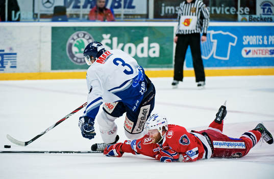 Robert Carlsson, Södertälje, slänger sig