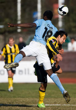 Edward Ofere, Malmö. Johan Lind, Häcken
