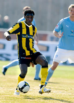 Dominic Chatto, Häcken