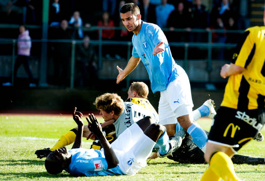 Guillermo Molins, Edward Ofere, tar bort varandra och