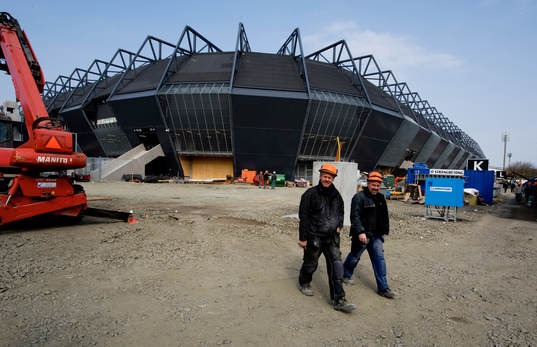 Malmö FF:s nya arena. Arenan ser fortfarande ut som en