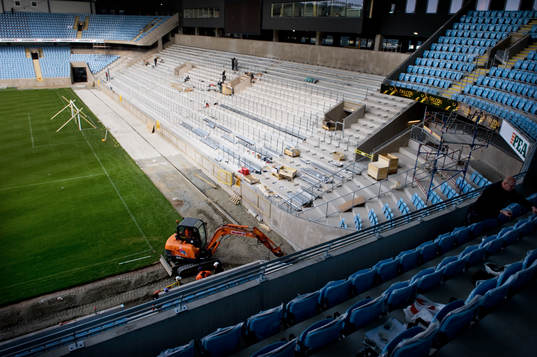 Arenan ser fortfarande ut som en byggarbetsplats. Stadion