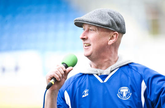 Danne Stråhed, mikrofon, sång, artist