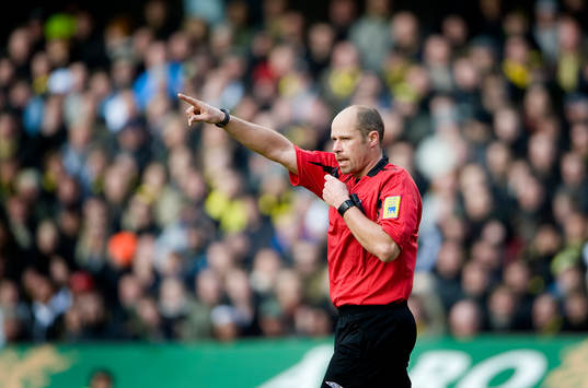 Martin Hansson, Domare