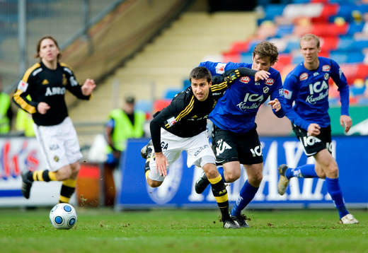 Gabriel Özkan, AIK med Emil Salomonsson, Halmstad i ryggen