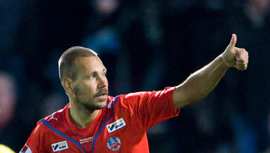 Tummen upp, målskytten Marcus Lantz