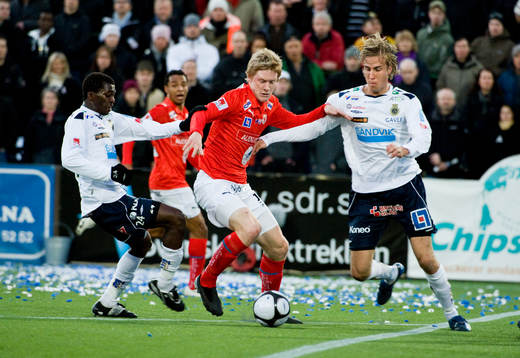 Rasmus Elm, Kalmar mellan Yussif Chibsah, och Omar Jawo,