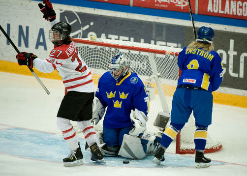 Gina Kingsbury, Kanada jublar