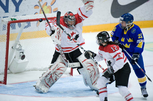 Frida Svedin Thunström, Sverige mot Heaghan Mikkelson och