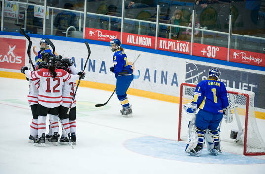 Carla Mac Leod, Kanada jublar