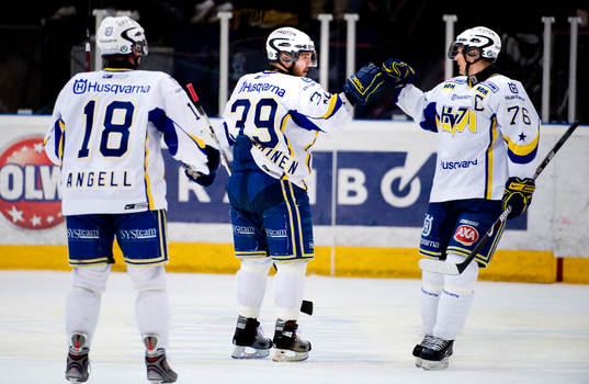 Nicholas Angell, Jukka Voutilainen, Johan Davidsson,  jubel