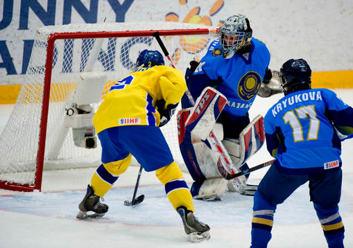 Elin Holmlöv, Sverige gör 2-0