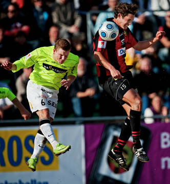 Philip Haglund, Brommapojkarna, vinner en nickduell mot