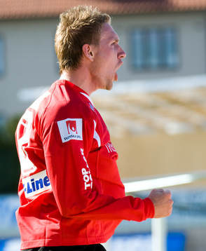 0-1 Marcus Pode, jubel
