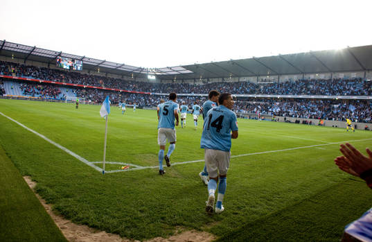Labinot Harbuzi, Malmö har gjort 1-0, jubel med publiken
