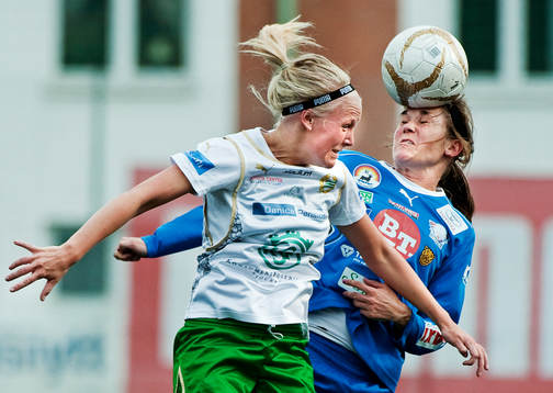 Julie Rydahl Bukh, Linköping, vinner en nickduell mot Anna