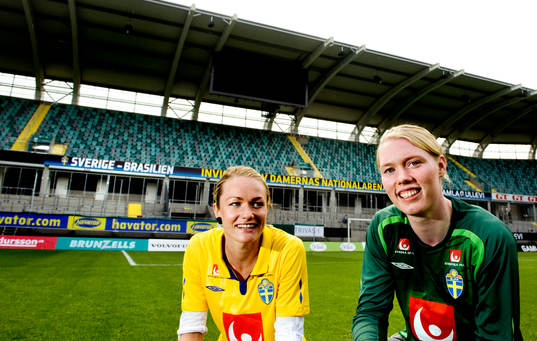 Stina Segerström och Hedvig Lindahl