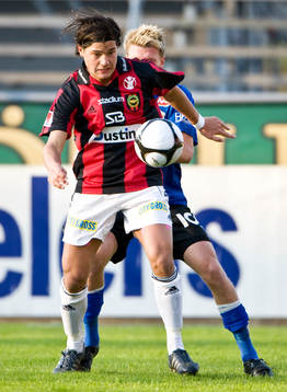 Miiko Albornoz, Brommapojkarna