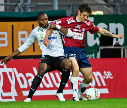 Björn Anklev, Örgryte. Samuel Wowoah, Örebro