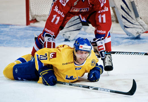 Martin Thörnberg, Sverige, trycks ner av Michal Barinka,