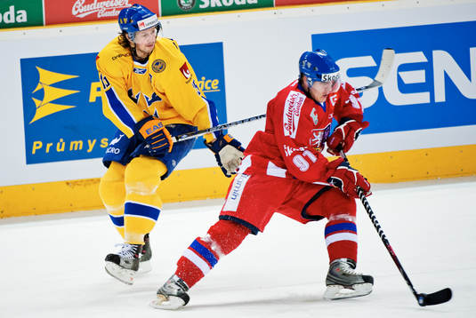 Rickard Wallin, Sverige, hänger inte med Marek Kvapil,