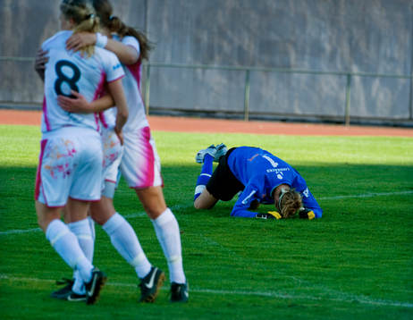 Manon Melis, Ldb har gjort 2-0. Jubel i Ldb och depp av