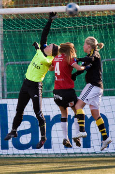 Maja Åström, Målvakt AIK räddar
