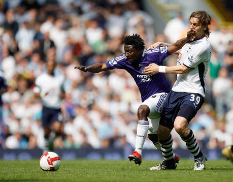 Obafemi Martins, Newcastle och Jonathan Woodgate, Tottenham