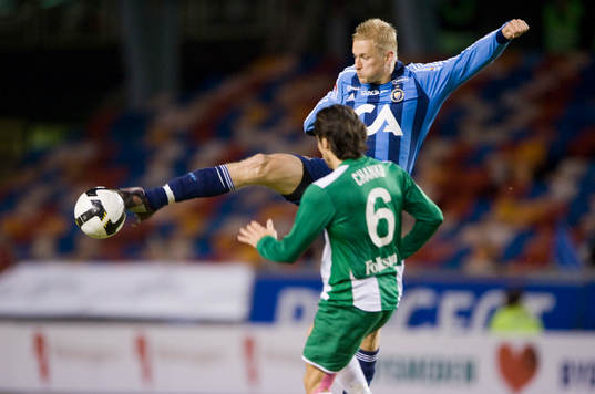 Toni Kuivasto, Djurgården slänger ut benet framför Louay