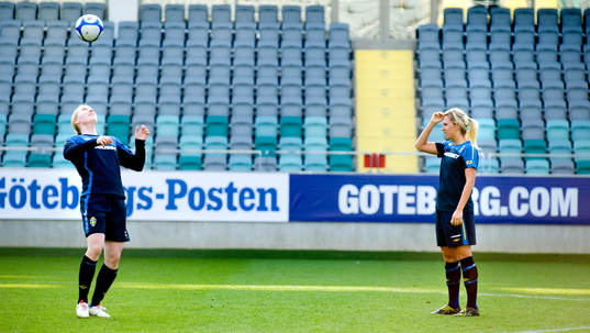 Hedvig Lindahl, målvakt