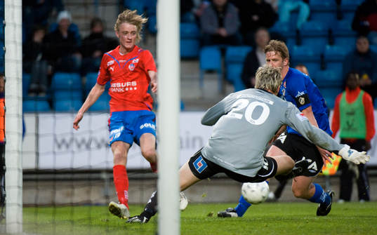 Nära 2-0 i inledningen av andra halvlek när Rasmus