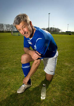 Lennart Nilsson, fotbollspelare som gjort över 1000 matcher