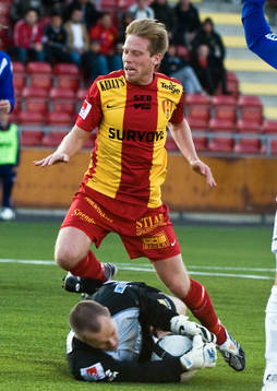 Joakim Hagernäs, Syrianska och Fredrik Persson, målvakt,